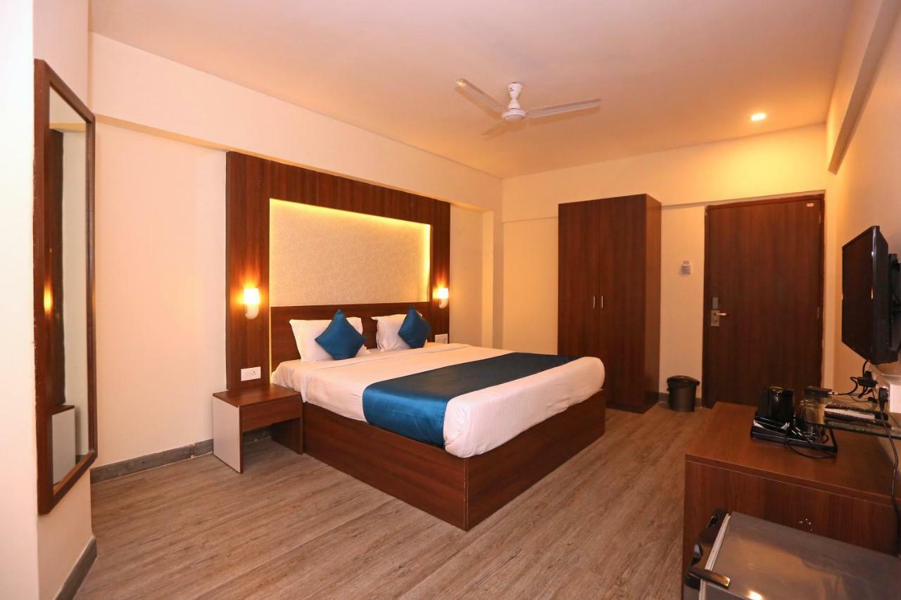 Hotel Shantidoot, Dadar Malad Экстерьер фото